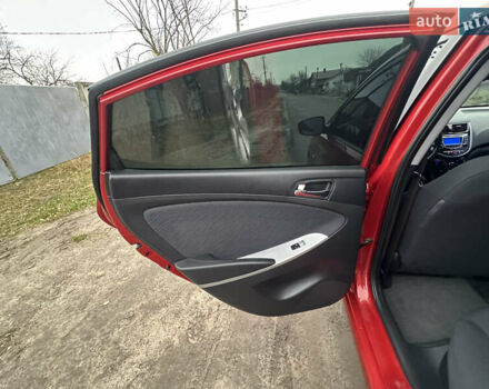 Красный Хендай Акцент, объемом двигателя 1.6 л и пробегом 81 тыс. км за 9200 $, фото 39 на Automoto.ua