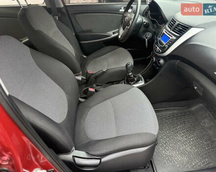 Красный Хендай Акцент, объемом двигателя 1.4 л и пробегом 172 тыс. км за 6800 $, фото 14 на Automoto.ua