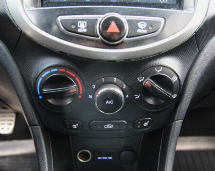 Червоний Хендай Акцент, об'ємом двигуна 1.4 л та пробігом 161 тис. км за 6500 $, фото 14 на Automoto.ua