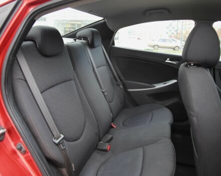 Червоний Хендай Акцент, об'ємом двигуна 1.4 л та пробігом 161 тис. км за 6500 $, фото 8 на Automoto.ua