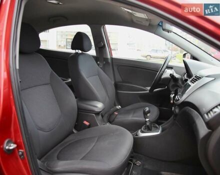 Червоний Хендай Акцент, об'ємом двигуна 1.4 л та пробігом 161 тис. км за 6500 $, фото 9 на Automoto.ua
