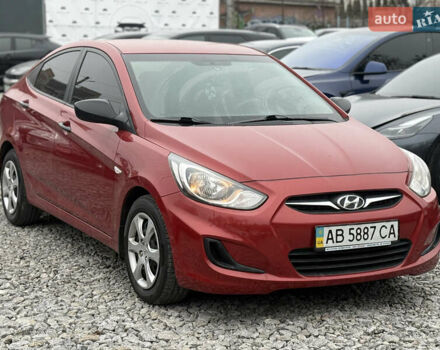 Красный Хендай Акцент, объемом двигателя 1.4 л и пробегом 172 тыс. км за 6800 $, фото 4 на Automoto.ua