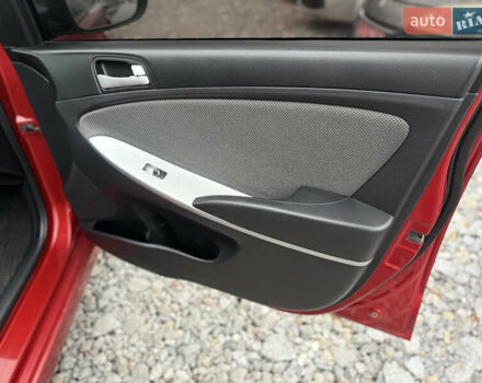 Красный Хендай Акцент, объемом двигателя 1.4 л и пробегом 172 тыс. км за 6800 $, фото 19 на Automoto.ua