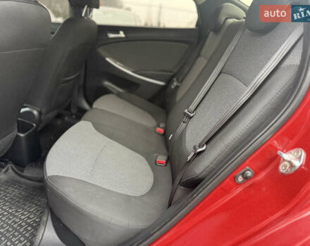 Красный Хендай Акцент, объемом двигателя 1.4 л и пробегом 172 тыс. км за 6800 $, фото 16 на Automoto.ua