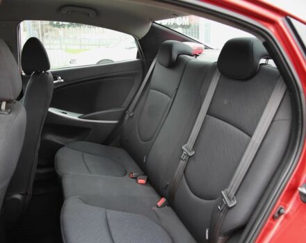 Червоний Хендай Акцент, об'ємом двигуна 1.4 л та пробігом 161 тис. км за 6500 $, фото 7 на Automoto.ua