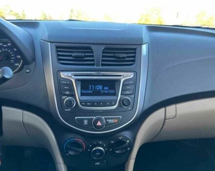 Червоний Хендай Акцент, об'ємом двигуна 1.6 л та пробігом 69 тис. км за 1500 $, фото 5 на Automoto.ua