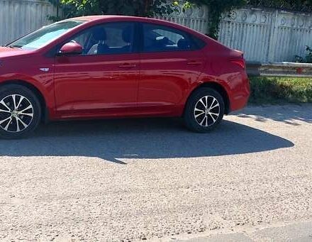 Красный Хендай Акцент, объемом двигателя 1.37 л и пробегом 144 тыс. км за 9600 $, фото 1 на Automoto.ua