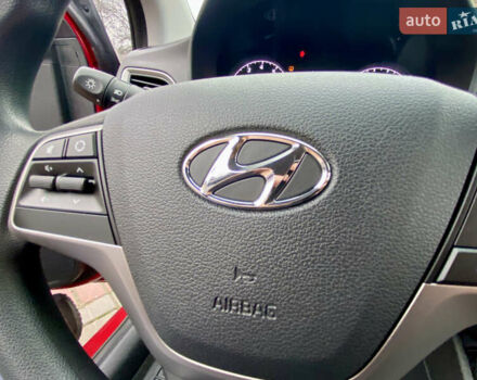 Червоний Хендай Акцент, об'ємом двигуна 1.37 л та пробігом 48 тис. км за 10000 $, фото 34 на Automoto.ua