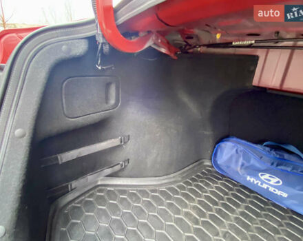 Червоний Хендай Акцент, об'ємом двигуна 1.37 л та пробігом 48 тис. км за 10000 $, фото 47 на Automoto.ua