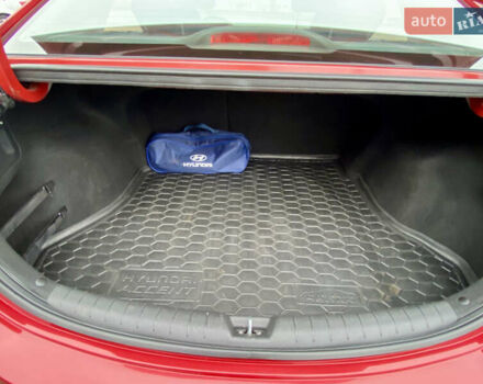 Червоний Хендай Акцент, об'ємом двигуна 1.37 л та пробігом 48 тис. км за 10000 $, фото 43 на Automoto.ua