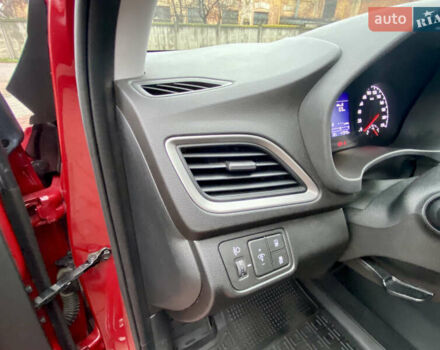 Червоний Хендай Акцент, об'ємом двигуна 1.37 л та пробігом 48 тис. км за 10000 $, фото 25 на Automoto.ua