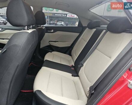 Красный Хендай Акцент, объемом двигателя 1.6 л и пробегом 130 тыс. км за 9200 $, фото 11 на Automoto.ua