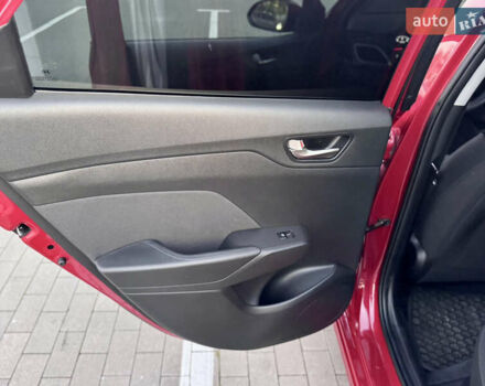 Красный Хендай Акцент, объемом двигателя 1.6 л и пробегом 8 тыс. км за 12400 $, фото 52 на Automoto.ua