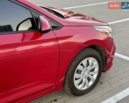 Красный Хендай Акцент, объемом двигателя 1.6 л и пробегом 8 тыс. км за 12400 $, фото 17 на Automoto.ua