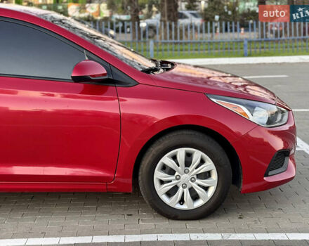 Красный Хендай Акцент, объемом двигателя 1.6 л и пробегом 8 тыс. км за 12400 $, фото 18 на Automoto.ua