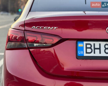 Красный Хендай Акцент, объемом двигателя 1.6 л и пробегом 8 тыс. км за 12400 $, фото 42 на Automoto.ua