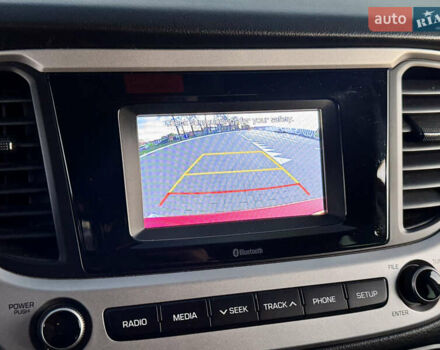 Красный Хендай Акцент, объемом двигателя 1.6 л и пробегом 8 тыс. км за 12400 $, фото 51 на Automoto.ua