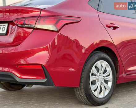 Красный Хендай Акцент, объемом двигателя 1.6 л и пробегом 8 тыс. км за 12400 $, фото 20 на Automoto.ua