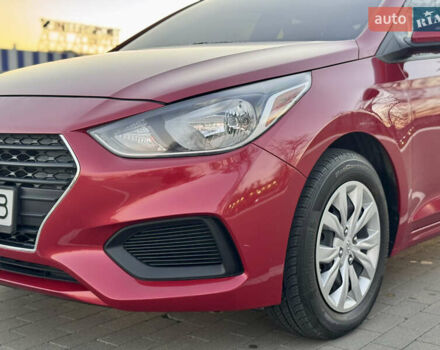 Красный Хендай Акцент, объемом двигателя 1.6 л и пробегом 8 тыс. км за 12400 $, фото 13 на Automoto.ua