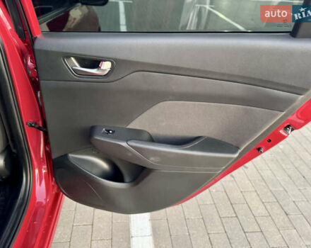 Красный Хендай Акцент, объемом двигателя 1.6 л и пробегом 8 тыс. км за 12400 $, фото 56 на Automoto.ua