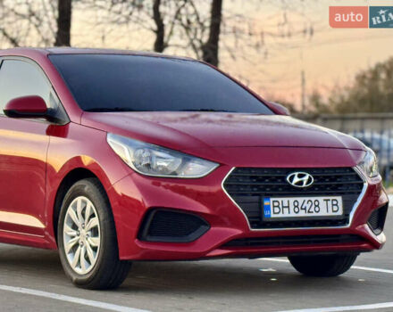 Красный Хендай Акцент, объемом двигателя 1.6 л и пробегом 8 тыс. км за 12400 $, фото 10 на Automoto.ua