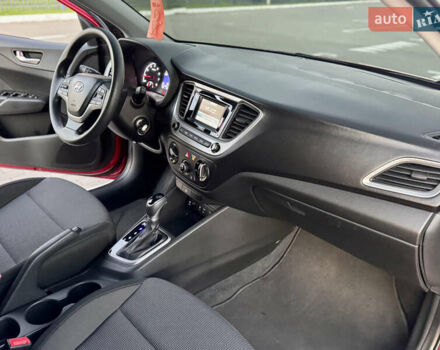 Красный Хендай Акцент, объемом двигателя 1.6 л и пробегом 8 тыс. км за 12400 $, фото 55 на Automoto.ua