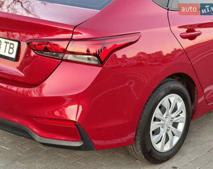 Красный Хендай Акцент, объемом двигателя 1.6 л и пробегом 8 тыс. км за 12400 $, фото 21 на Automoto.ua