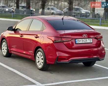Красный Хендай Акцент, объемом двигателя 1.6 л и пробегом 8 тыс. км за 12400 $, фото 36 на Automoto.ua