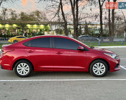 Красный Хендай Акцент, объемом двигателя 1.6 л и пробегом 8 тыс. км за 12400 $, фото 5 на Automoto.ua