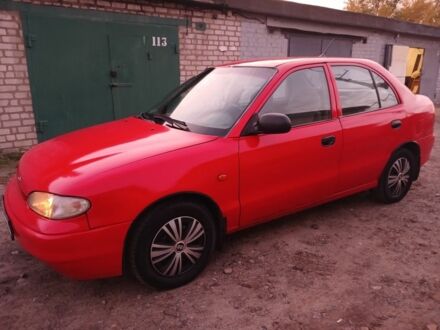Хендай Акцент 1996 в Павлограде на Automoto.ua Красный Хендай Акцент, объемом двигателя 1.5 л и пробегом 348 тыс. км за 1500 $, фото 1 на Automoto.ua