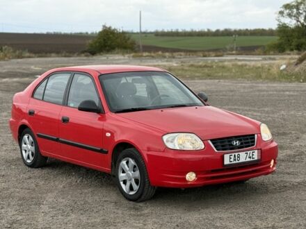 Красный Хендай Акцент, объемом двигателя 1.6 л и пробегом 161 тыс. км за 1700 $, фото 1 на Automoto.ua