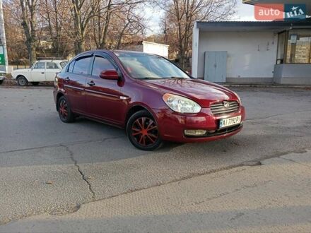 Красный Хендай Акцент, объемом двигателя 1.6 л и пробегом 255 тыс. км за 5600 $, фото 1 на Automoto.ua