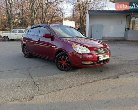 Красный Хендай Акцент, объемом двигателя 1.6 л и пробегом 255 тыс. км за 5600 $, фото 1 на Automoto.ua