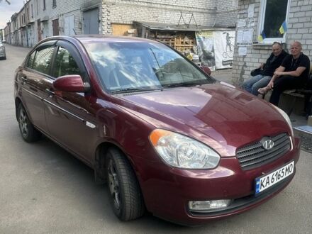 Хендай Акцент 2007 у Києві на Automoto.ua Червоний Хендай Акцент, об'ємом двигуна 1.4 л та пробігом 299 тис. км за 5350 $, фото 1 на Automoto.ua
