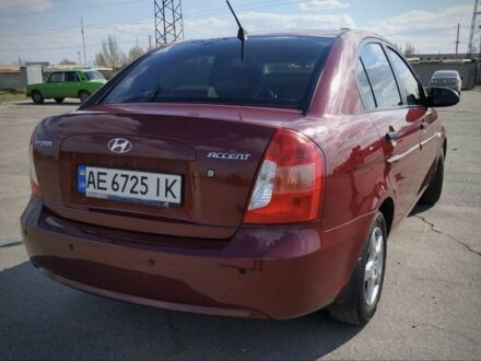 Хендай Акцент 2007 в Днепре (Днепропетровске) на Automoto.ua Красный Хендай Акцент, объемом двигателя 1.4 л и пробегом 115 тыс. км за 5200 $, фото 1 на Automoto.ua