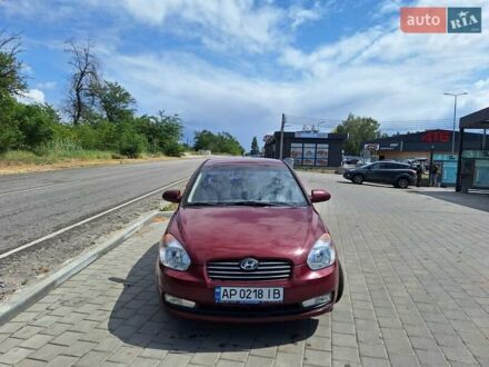 Красный Хендай Акцент, объемом двигателя 1.4 л и пробегом 258 тыс. км за 5200 $, фото 1 на Automoto.ua
