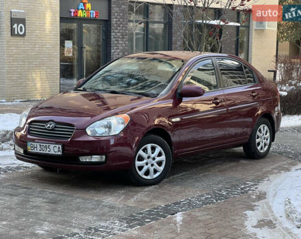 Червоний Хендай Акцент, об'ємом двигуна 1.6 л та пробігом 215 тис. км за 5700 $, фото 1 на Automoto.ua