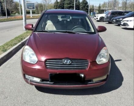 Красный Хендай Акцент, объемом двигателя 1.4 л и пробегом 250 тыс. км за 4200 $, фото 1 на Automoto.ua