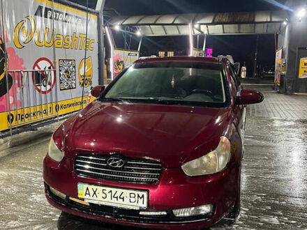 Червоний Хендай Акцент, об'ємом двигуна 1.6 л та пробігом 196 тис. км за 5800 $, фото 1 на Automoto.ua