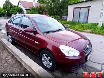 Хендай Акцент 2009 в Лозовой на Automoto.ua Красный Хендай Акцент, объемом двигателя 1.4 л и пробегом 187 тыс. км за 5000 $, фото 1 на Automoto.ua