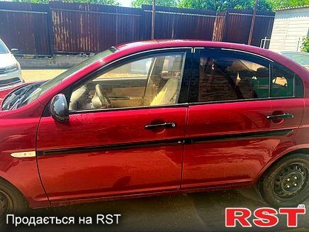 Червоний Хендай Акцент, об'ємом двигуна 1.4 л та пробігом 300 тис. км за 2900 $, фото 1 на Automoto.ua