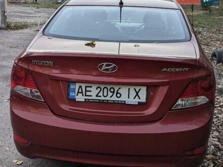 Хендай Акцент 2011 у Дніпро (Дніпропетровську) на Automoto.ua Червоний Хендай Акцент, об'ємом двигуна 1.4 л та пробігом 125 тис. км за 7500 $, фото 1 на Automoto.ua
