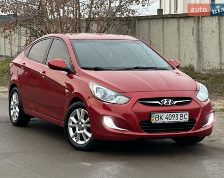 Червоний Хендай Акцент, об'ємом двигуна 1.6 л та пробігом 81 тис. км за 9200 $, фото 1 на Automoto.ua