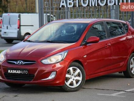 Красный Хендай Акцент, объемом двигателя 1.4 л и пробегом 160 тыс. км за 7600 $, фото 1 на Automoto.ua