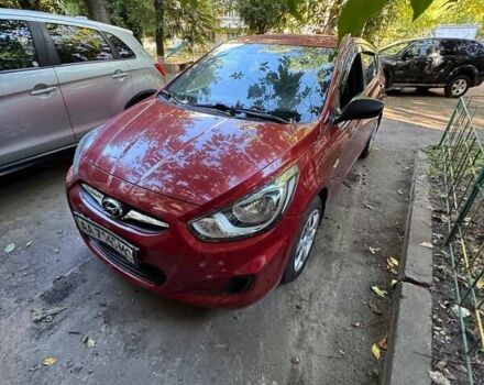 Червоний Хендай Акцент, об'ємом двигуна 1.4 л та пробігом 27 тис. км за 9000 $, фото 1 на Automoto.ua