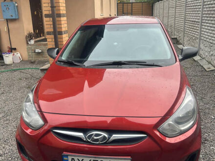 Хендай Акцент 2013 в Харькове на Automoto.ua Красный Хендай Акцент, объемом двигателя 1.4 л и пробегом 157 тыс. км за 7500 $, фото 1 на Automoto.ua