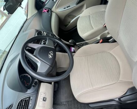 Хендай Акцент, объемом двигателя 1.6 л и пробегом 80 тыс. км за 8400 $, фото 7 на Automoto.ua
