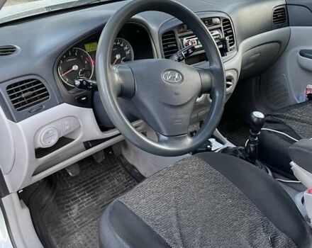 Хендай Акцент, объемом двигателя 1.4 л и пробегом 278 тыс. км за 4235 $, фото 8 на Automoto.ua