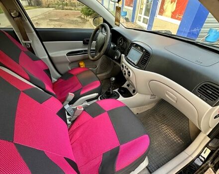 Хендай Акцент, объемом двигателя 1.6 л и пробегом 230 тыс. км за 3300 $, фото 4 на Automoto.ua