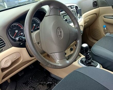 Хендай Акцент 2008 в Першотравенске на Automoto.ua Хендай Акцент, объемом двигателя 1.6 л и пробегом 130 тыс. км за 5100 $, фото 3 на Automoto.ua